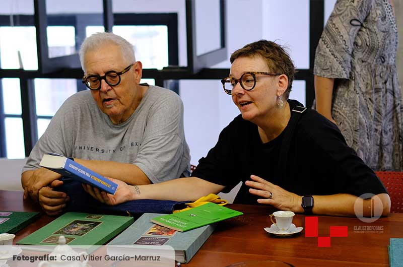 Visita de Víctor Rodríguez Núñez y Katherine Hedeen, traductores de la poesía de Fina García Marruz Visita de Víctor Rodríguez Núñez y Katherine Hedeen, traductores de la poesía de Fina García Marruz