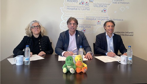 Quirónsalud firma acuerdo con la Casa Ronald McDonald de Sevilla para la acogida de familias con niños hospitalizados Quirónsalud firma acuerdo con la Casa Ronald McDonald de Sevilla para la acogida de familias con niños hospitalizados