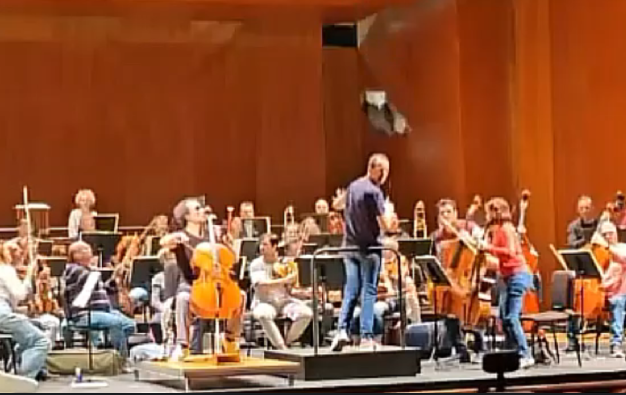 Un grito, una esperanza, una necesidad ¡Córdoba necesita un auditorio! @ayuncordoba_es Un grito, una esperanza, una necesidad ¡Córdoba necesita un auditorio! @ayuncordoba_es